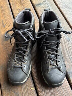 Danner Stronghold 5" Black Leather Lace Up Waterproof Work Boots Women’s Size 7
